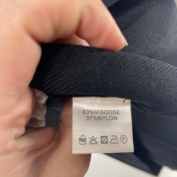 Charli Black Knit Bell Sleeve Crew neck Sweater NWT Womens XS - Picture 3 of 6